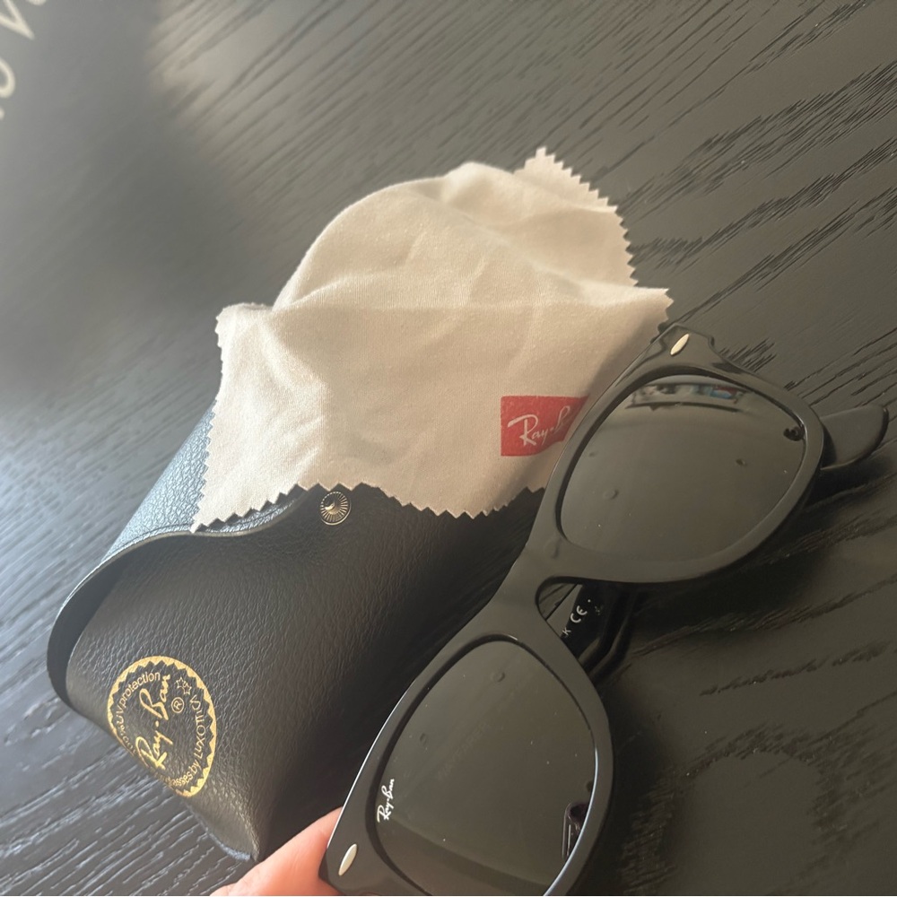 Ray-Ban Classic Black Sunglasses with Case